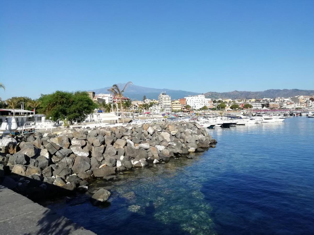Hotel Sabbie d'Oro Giardini Naxos Esterno foto
