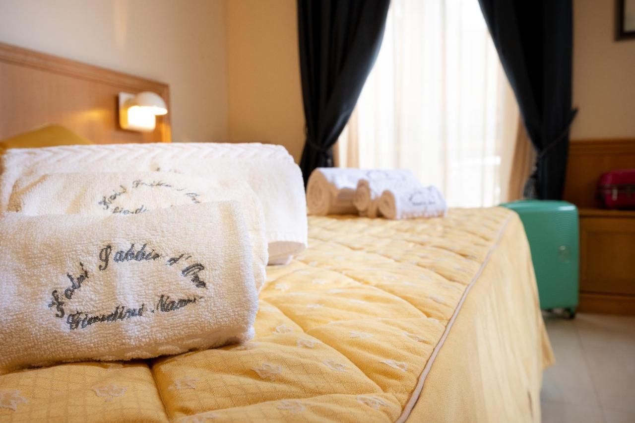 Hotel Sabbie d'Oro Giardini Naxos Esterno foto
