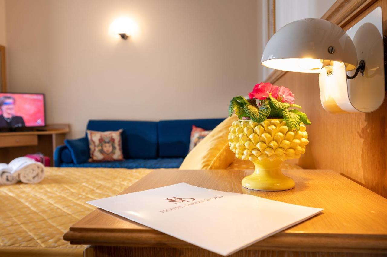 Hotel Sabbie d'Oro Giardini Naxos Esterno foto