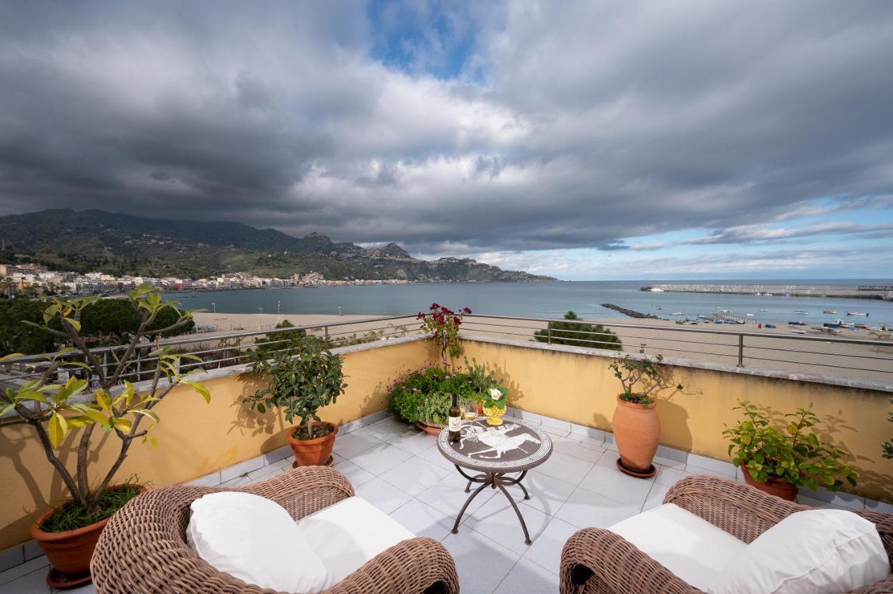 Hotel Sabbie d'Oro Giardini Naxos Esterno foto