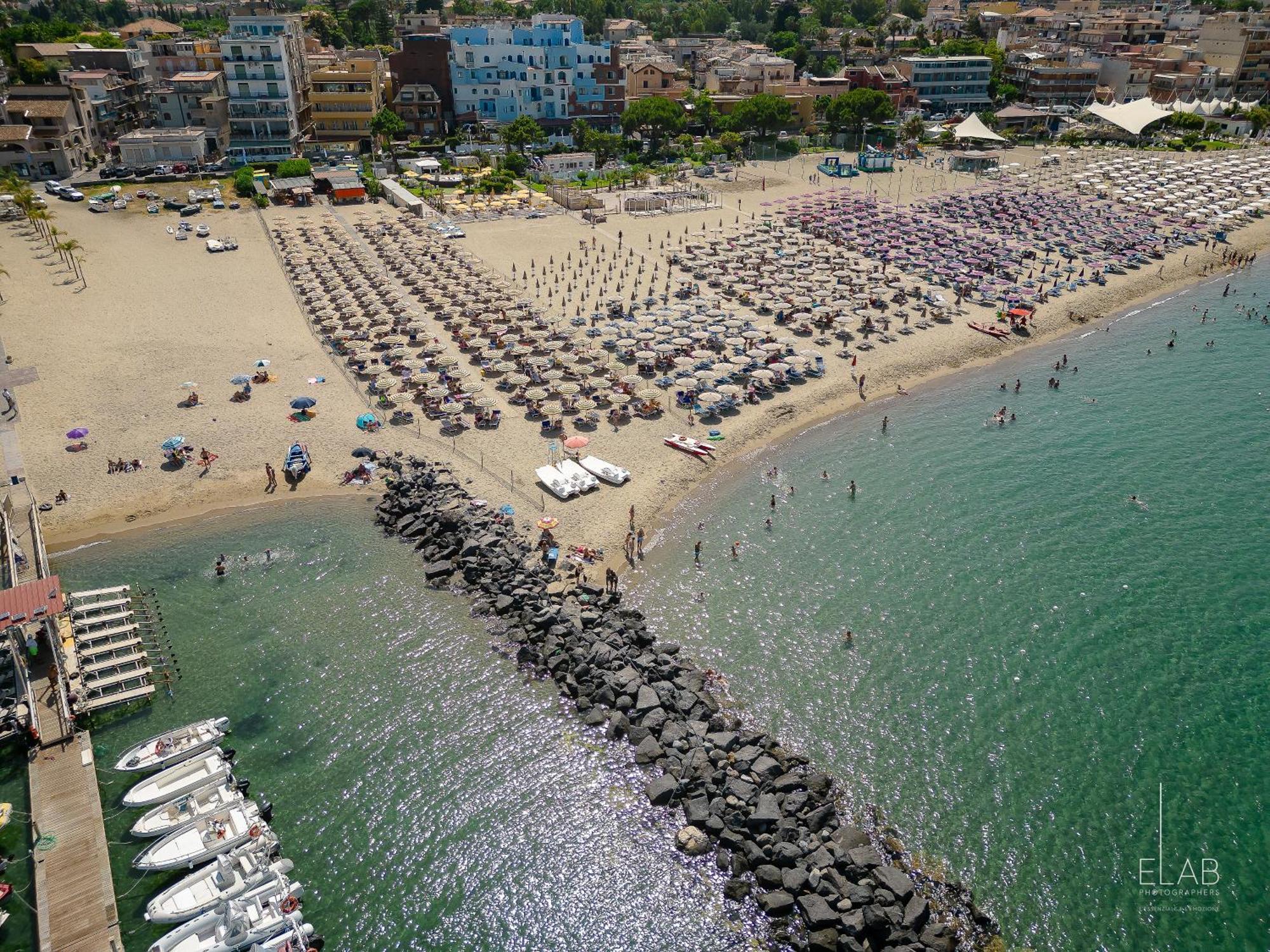 Hotel Sabbie d'Oro Giardini Naxos Esterno foto