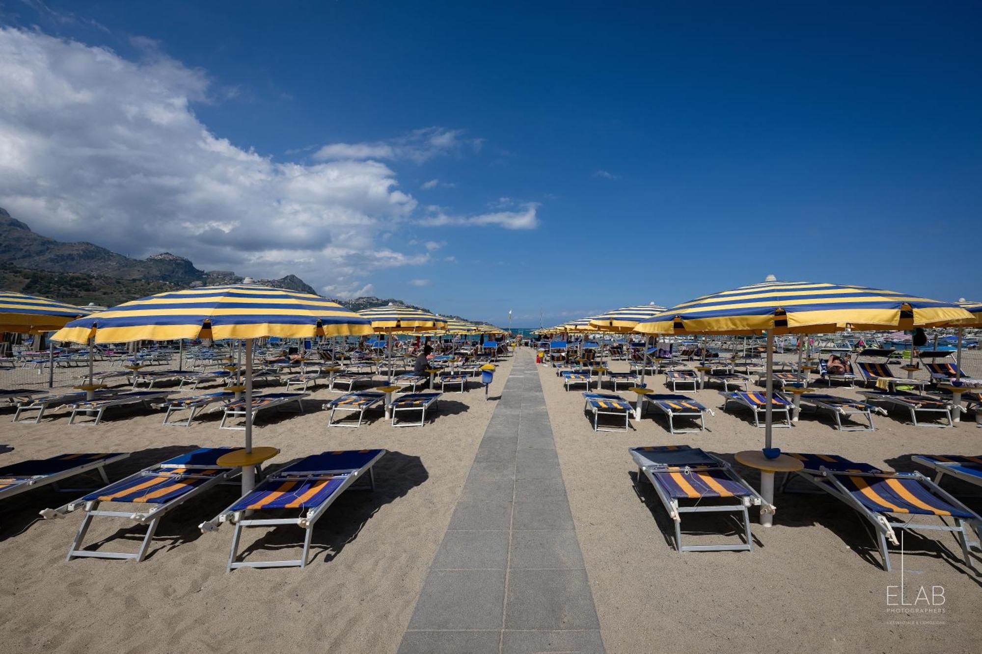 Hotel Sabbie d'Oro Giardini Naxos Esterno foto