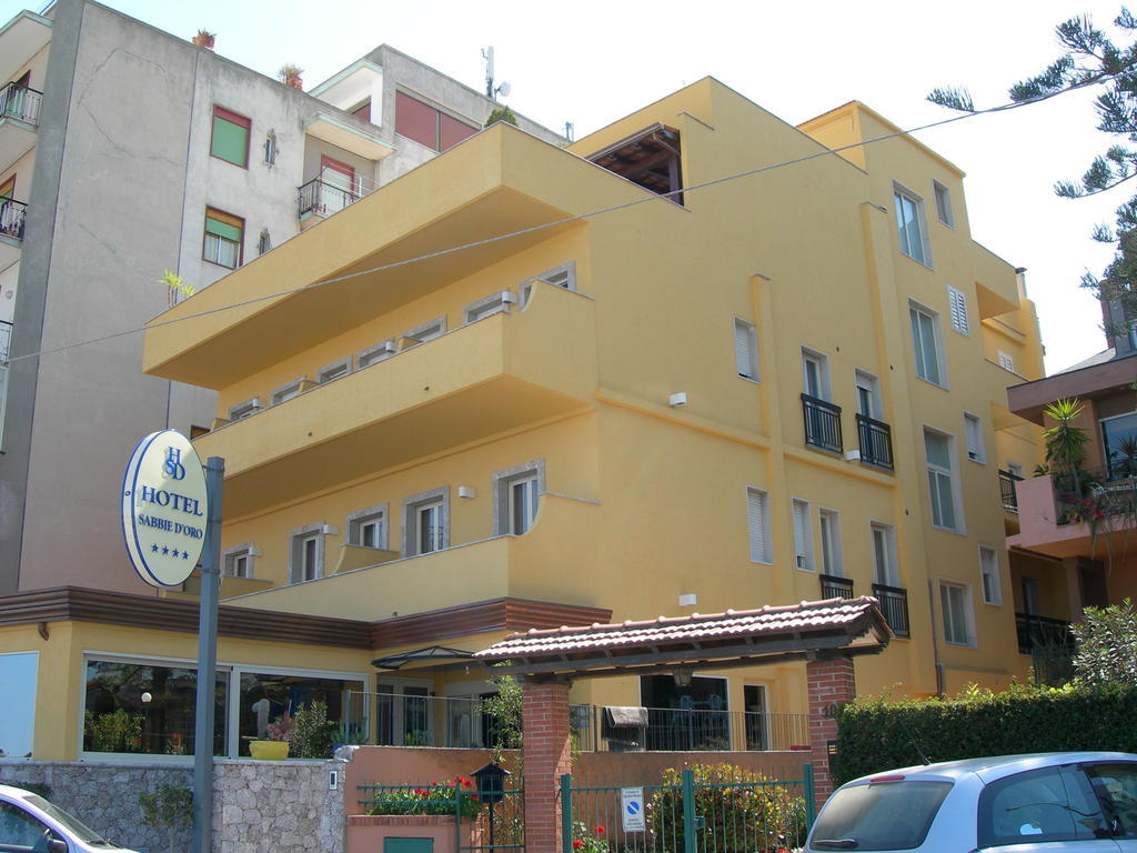 Hotel Sabbie d'Oro Giardini Naxos Esterno foto