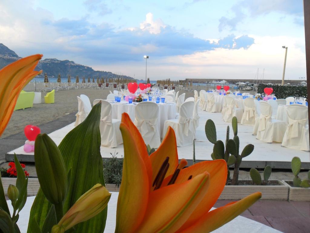 Hotel Sabbie d'Oro Giardini Naxos Esterno foto